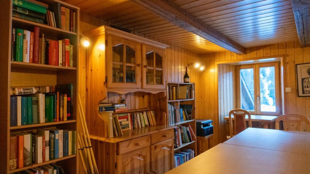 Petit Velan - Coworking & Coliving Hostel Бур-Сан-Пиер Екстериор снимка